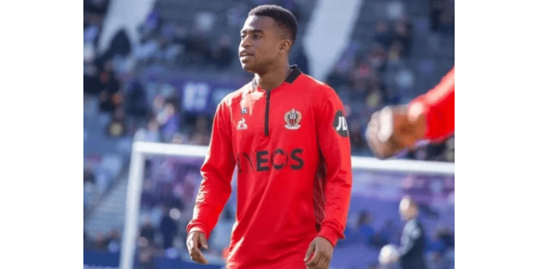 Moukoko, van voetbalgenie naar verloren toekomst Moukoko, van voetbalgenie naar verloren toekomst